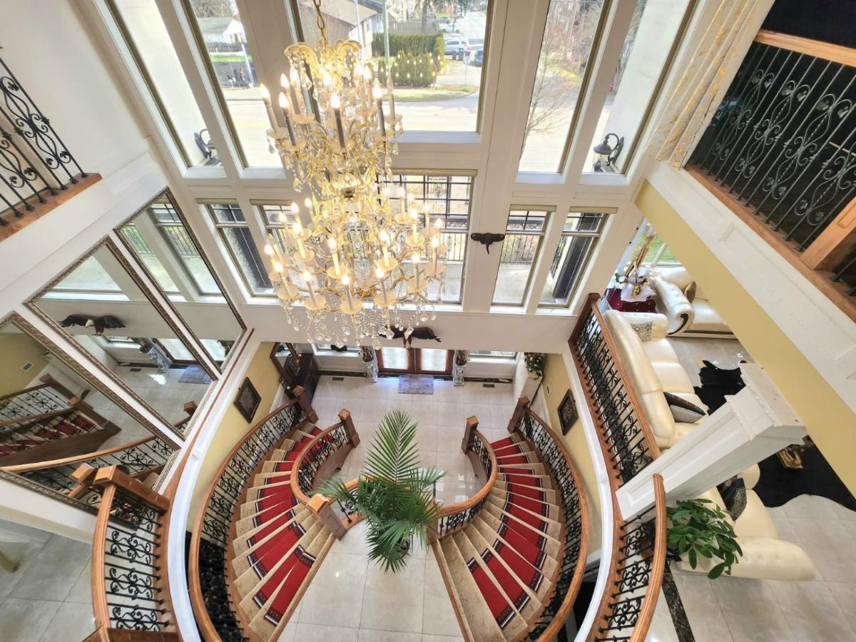 Empire Palace Hotel Surrey Bagian luar foto