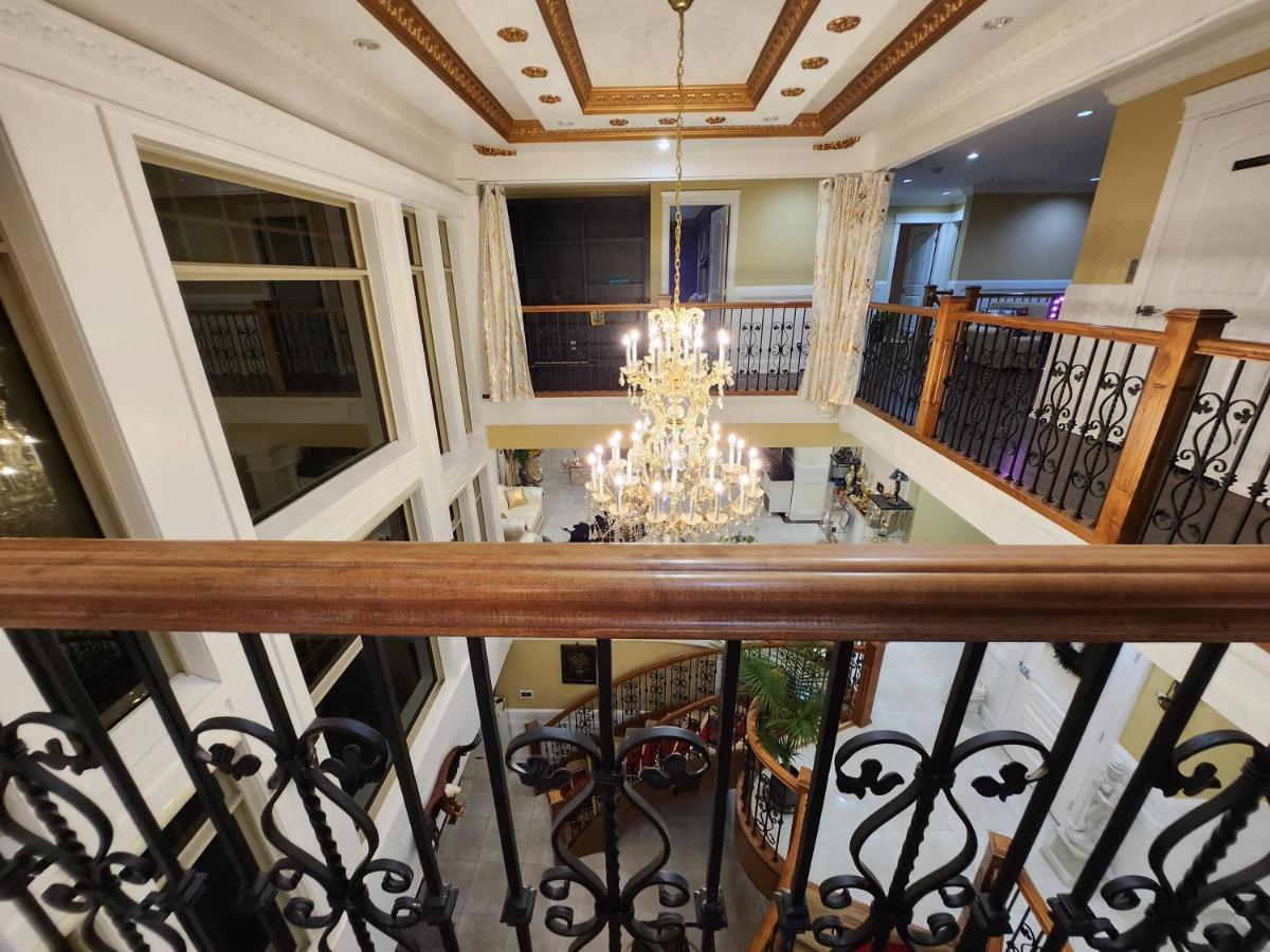 Empire Palace Hotel Surrey Bagian luar foto